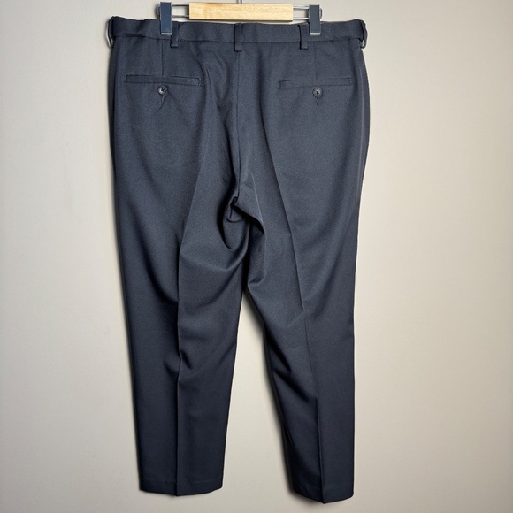 HAGGAR Cool 18 Men's Dress Pants Gray Size Tag: 36x30 Gripper‎ Waistband Slacks - Picture 4 of 14